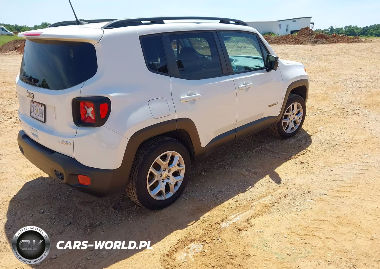 2018 Jeep Renegade Latitude 4X4 VIN:ZACCJBBB2JPJ14367 - 4