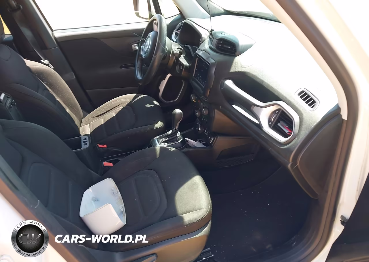 2018 Jeep Renegade Latitude 4X4 VIN:ZACCJBBB2JPJ14367 - 5