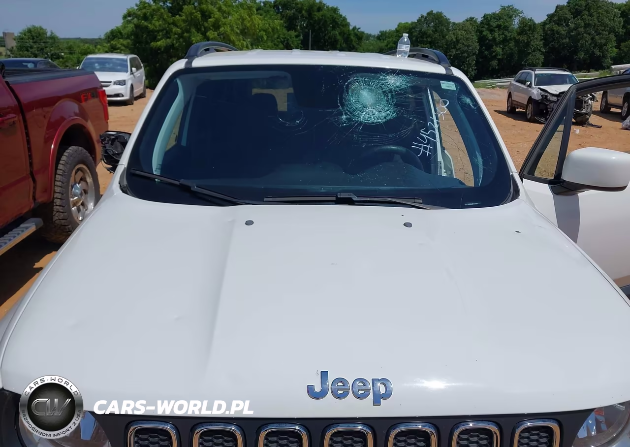 2018 Jeep Renegade Latitude 4X4 VIN:ZACCJBBB2JPJ14367 - 6