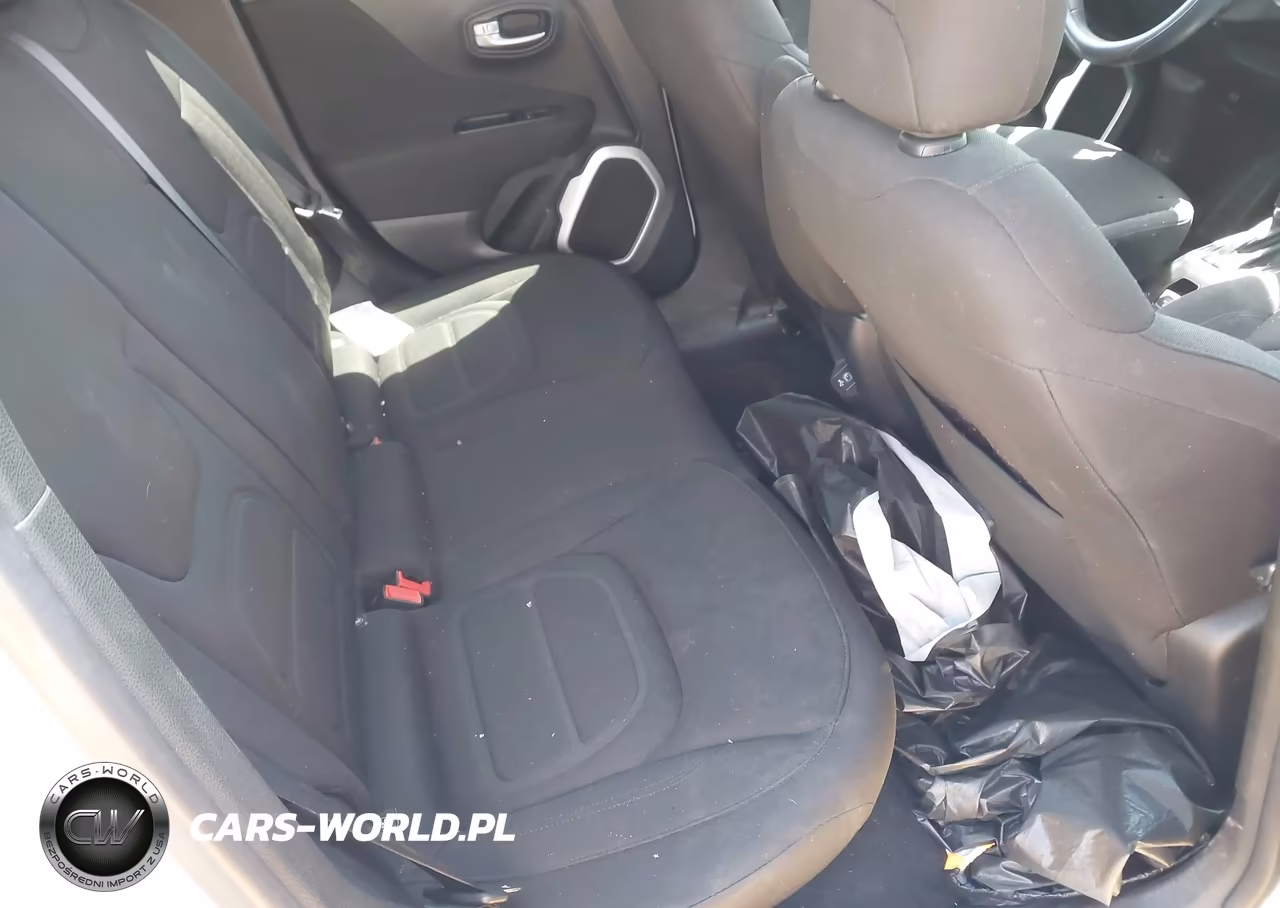 2018 Jeep Renegade Latitude 4X4 VIN:ZACCJBBB2JPJ14367 - 8