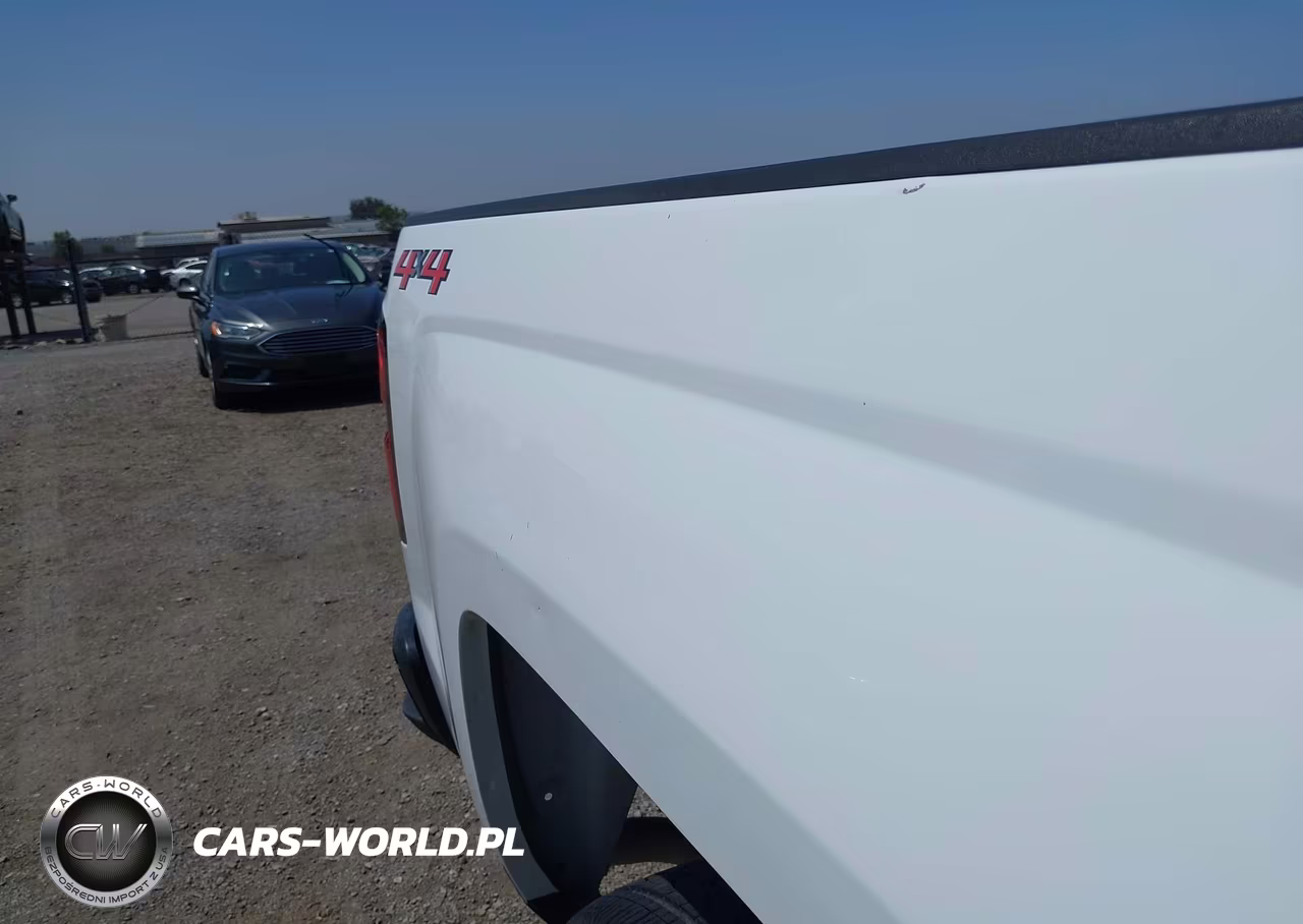 2018 Chevrolet Silverado 1500 Wt VIN:1GCVKNEH6JZ120295 - 12