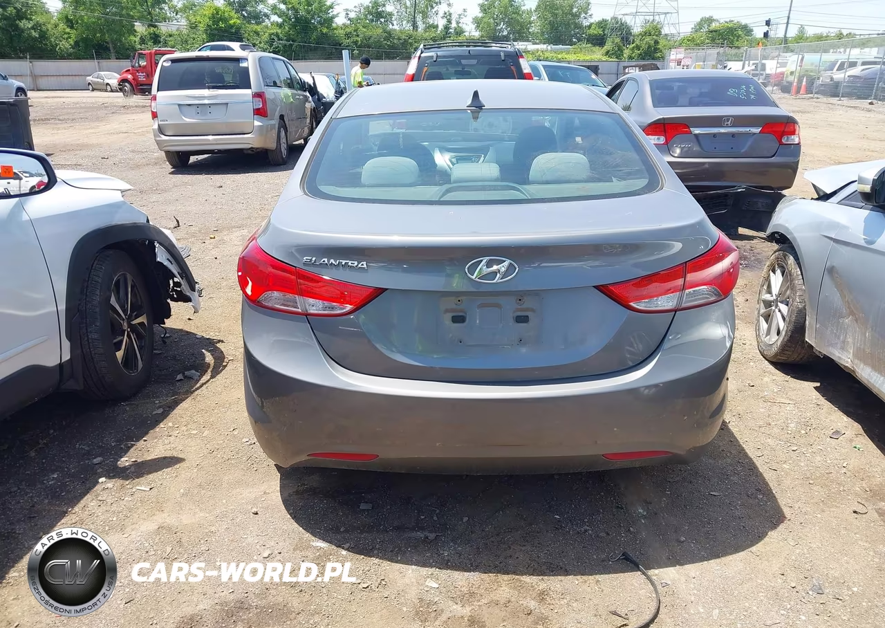 2012 Hyundai Elantra Gls VIN:5NPDH4AEXCH135926 - 17
