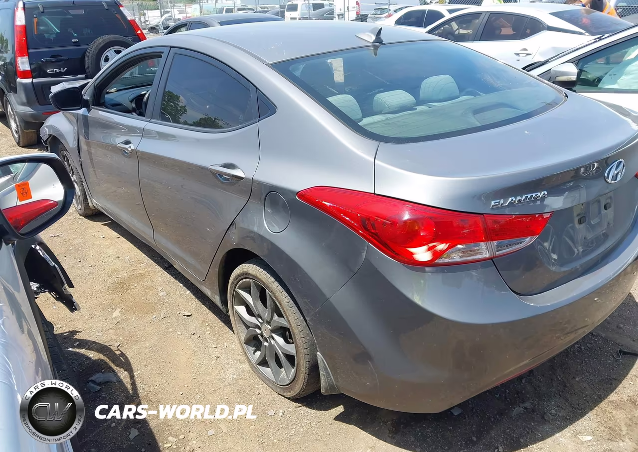 2012 Hyundai Elantra Gls VIN:5NPDH4AEXCH135926 - 3