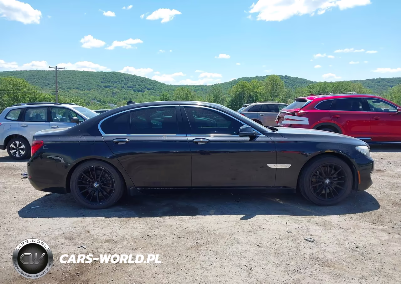 2013 BMW 750I xDrive VIN:WBAYB6C57DC997930 - 13