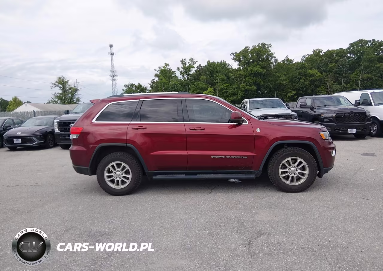 2019 Jeep Grand Cherokee Laredo E 4X4 VIN:1C4RJFAG6KC551179 - 13