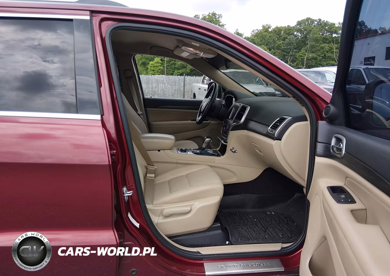 2019 Jeep Grand Cherokee Laredo E 4X4 VIN:1C4RJFAG6KC551179 - 5