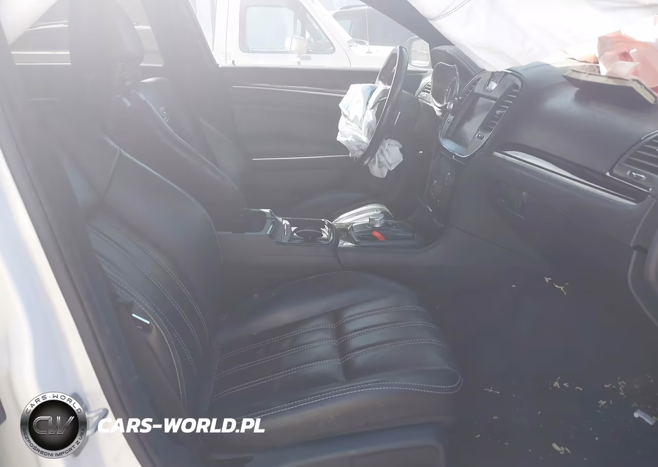 2021 Chrysler 300 300S VIN:2C3CCABG9MH626317 - 5