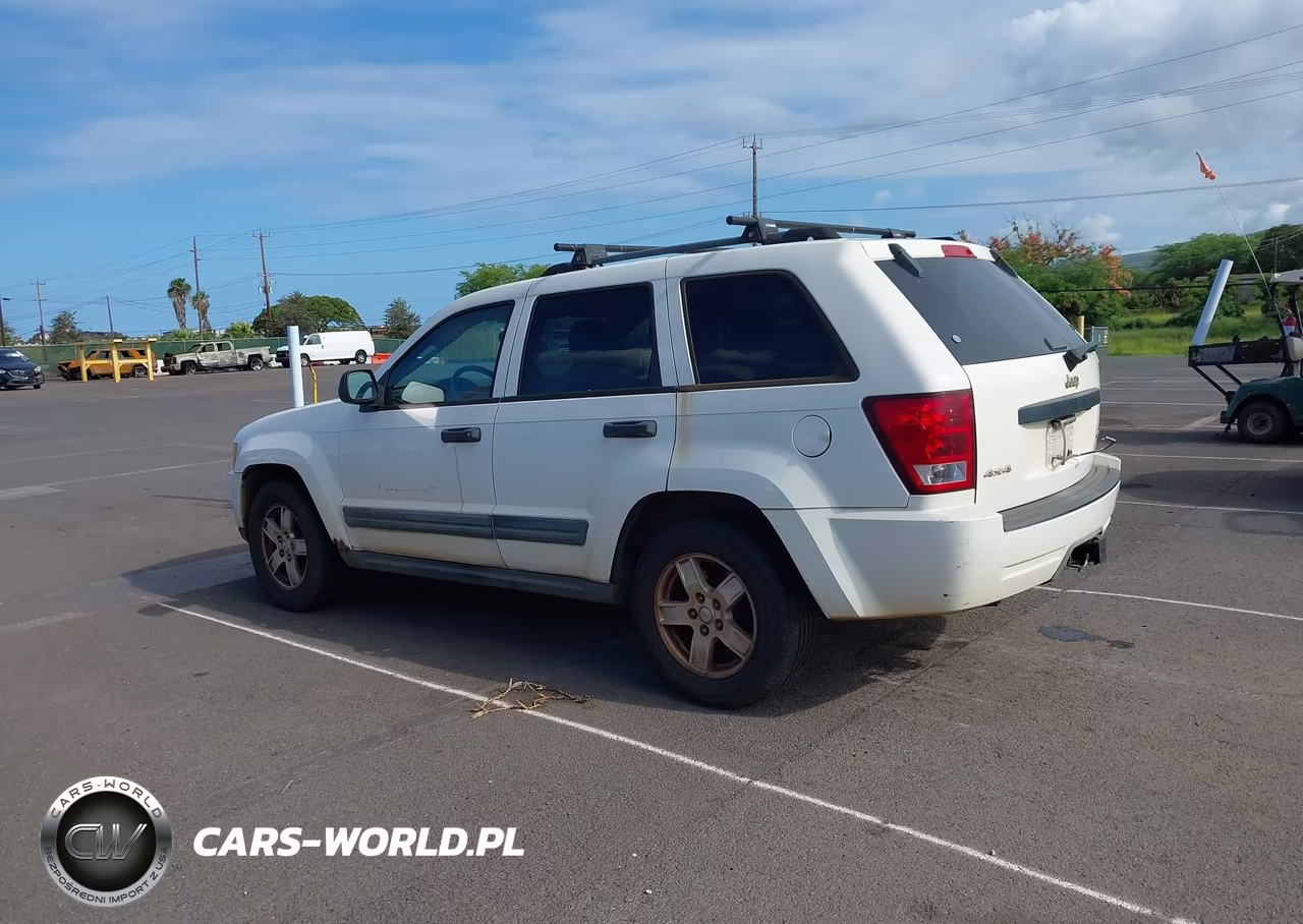 2005 Jeep Grand Cherokee Laredo VIN:1J4GR48KX5C722352 - 3