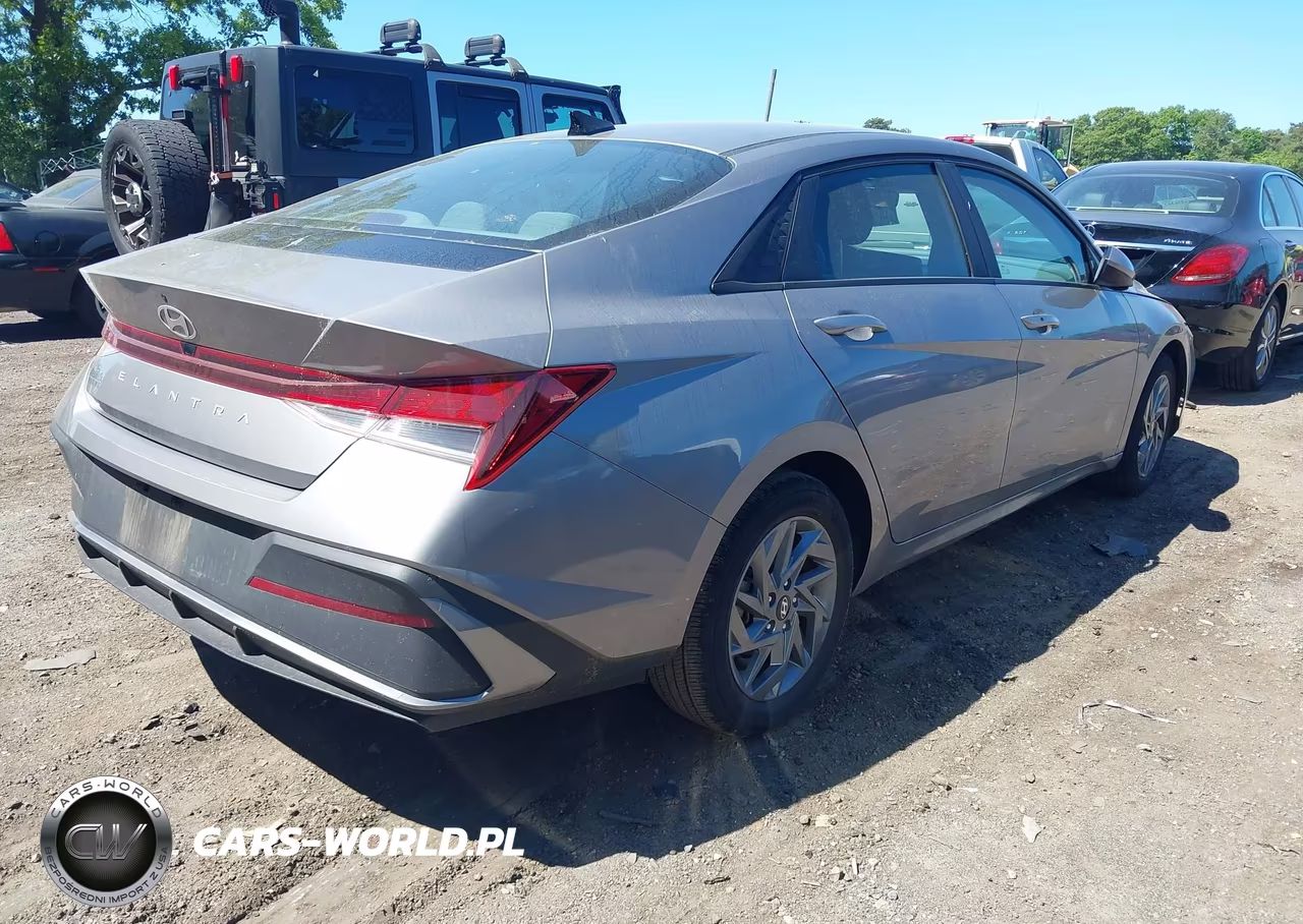 2024 Hyundai Elantra Sel VIN:KMHLM4DG4RU812824 - 4