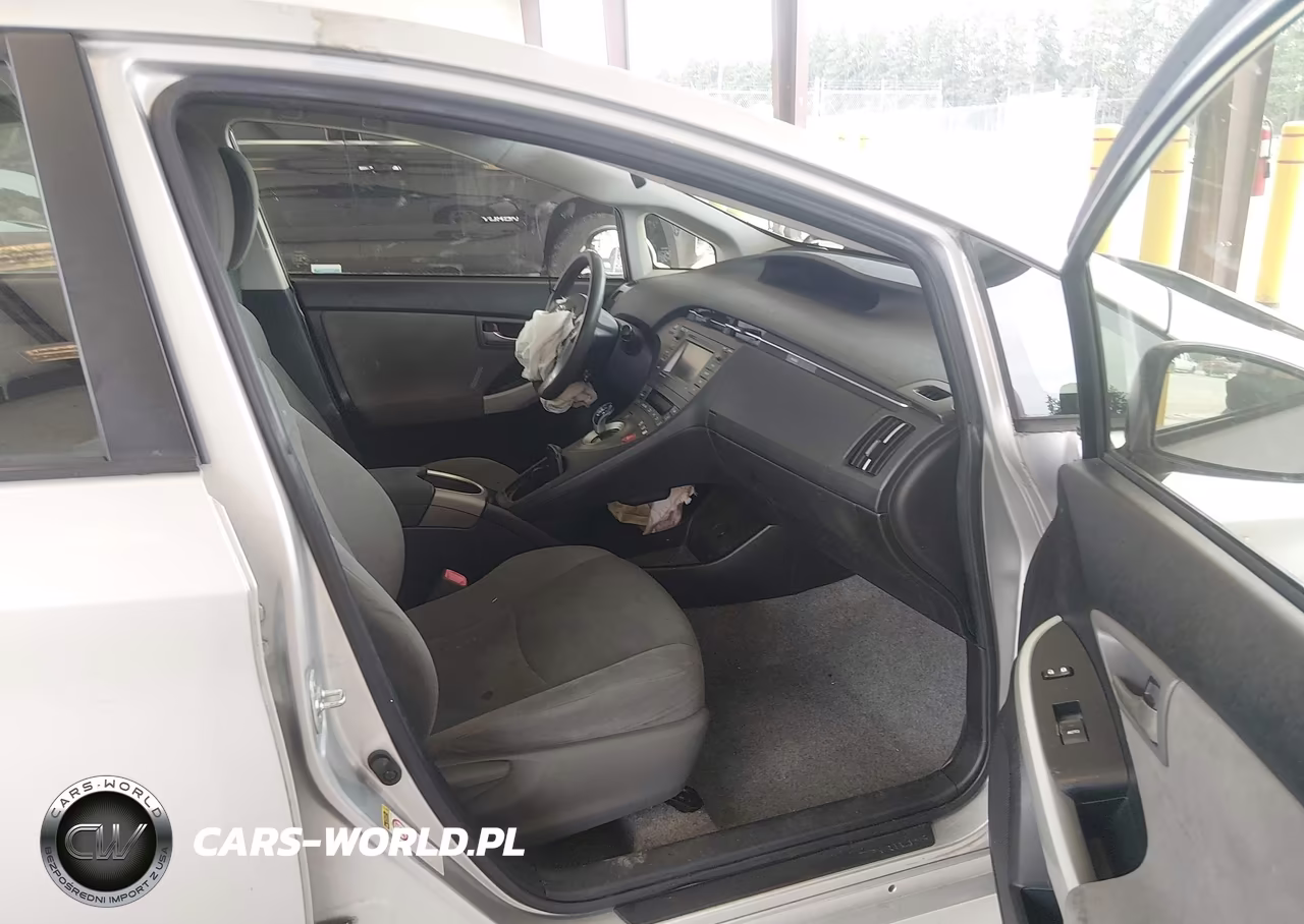 2012 Toyota Prius Three VIN:JTDKN3DU2C5511077 - 5