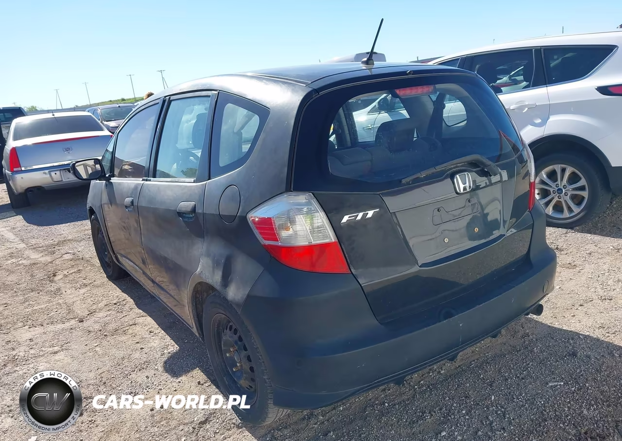 2011 Honda Fit VIN:JHMGE8H39BC025542 - 3