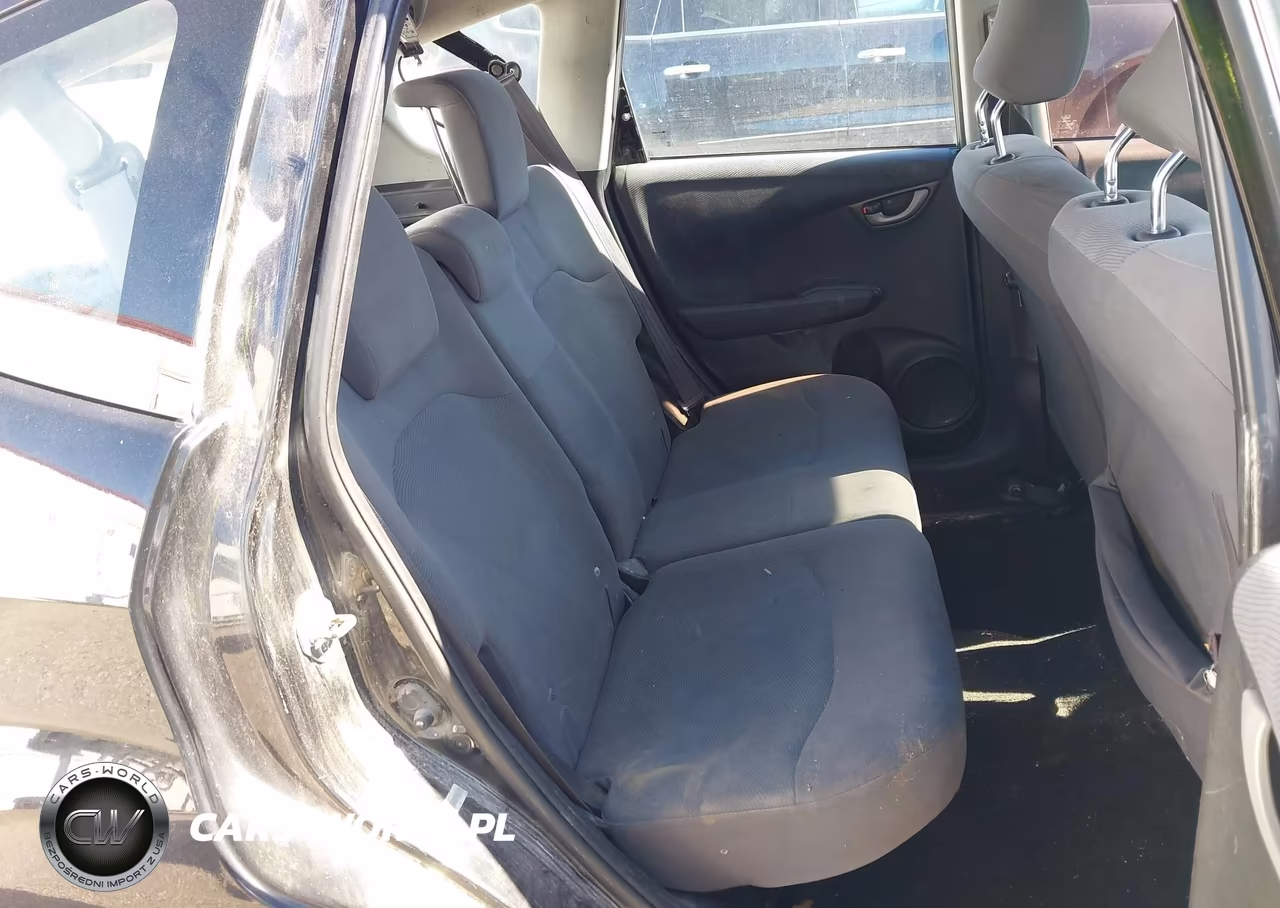 2011 Honda Fit VIN:JHMGE8H39BC025542 - 8