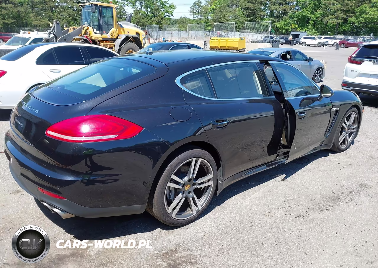 2014 Porsche Panamera 4S Executive VIN:WP0BB2A79EL063548 - 4
