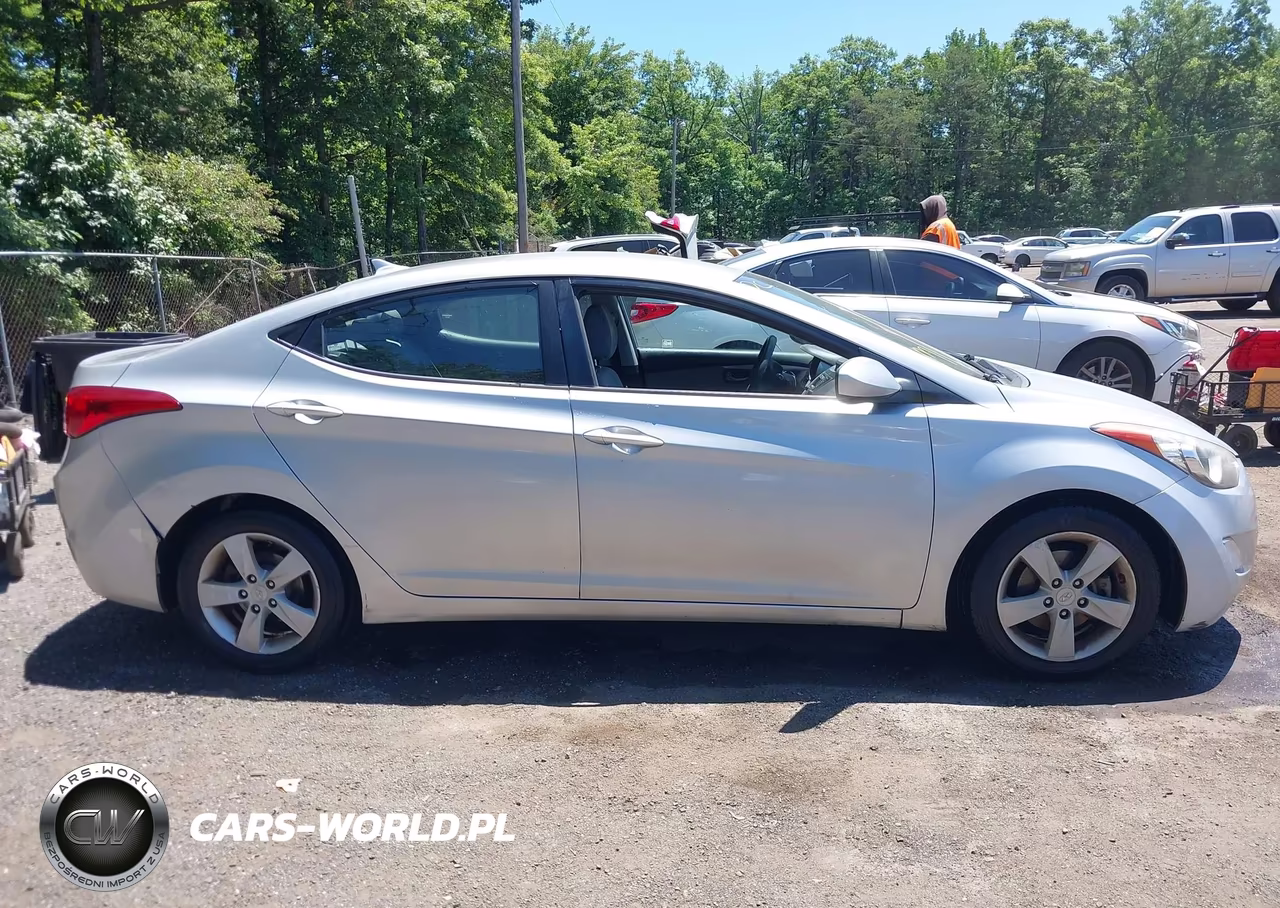 2013 Hyundai Elantra Gls VIN:KMHDH4AE4DU795852 - 13