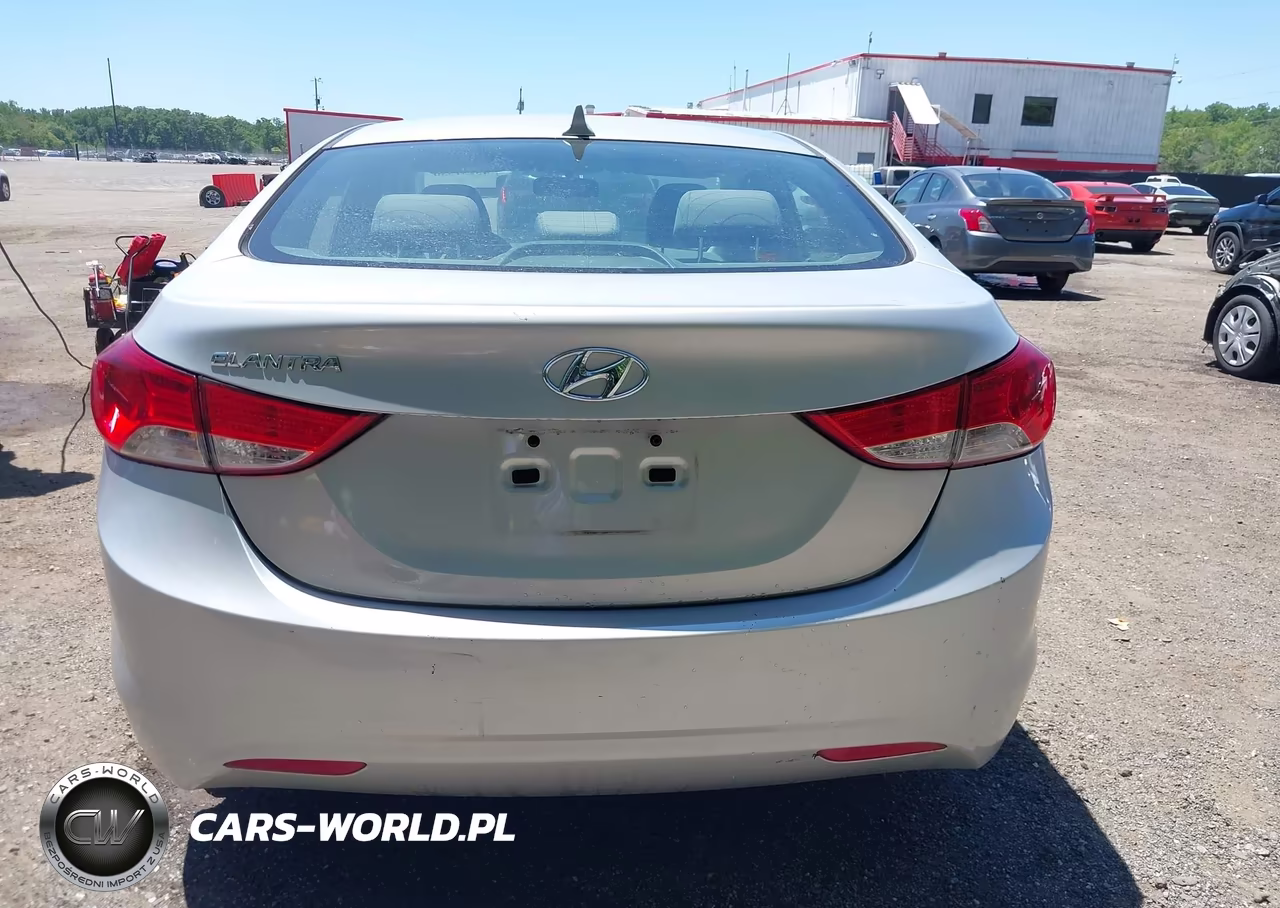 2013 Hyundai Elantra Gls VIN:KMHDH4AE4DU795852 - 16