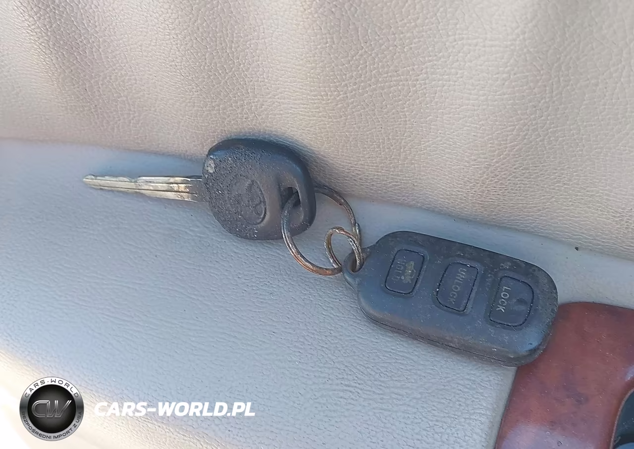 2002 Toyota Camry Xle VIN:4T1BE32K72U068586 - 11