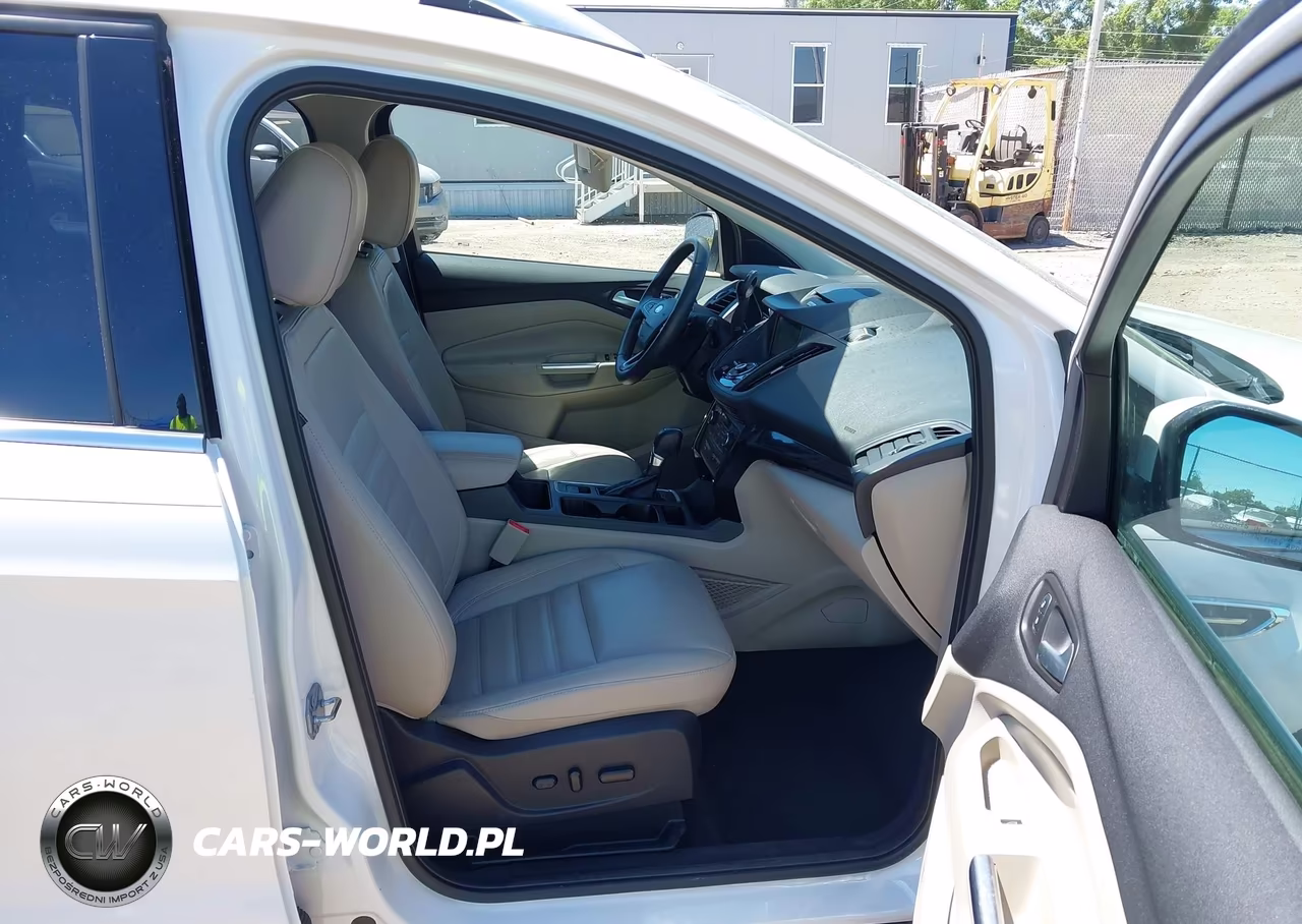 2017 Ford Escape Titanium VIN:1FMCU0JD7HUC47664 - 5