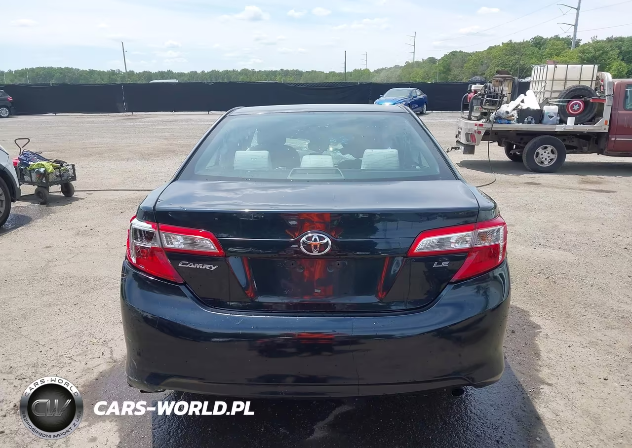 2013 Toyota Camry Le VIN:4T4BF1FK1DR330414 - 17
