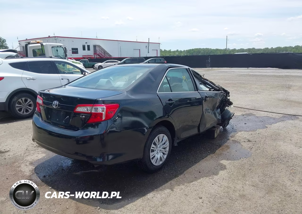 2013 Toyota Camry Le VIN:4T4BF1FK1DR330414 - 4