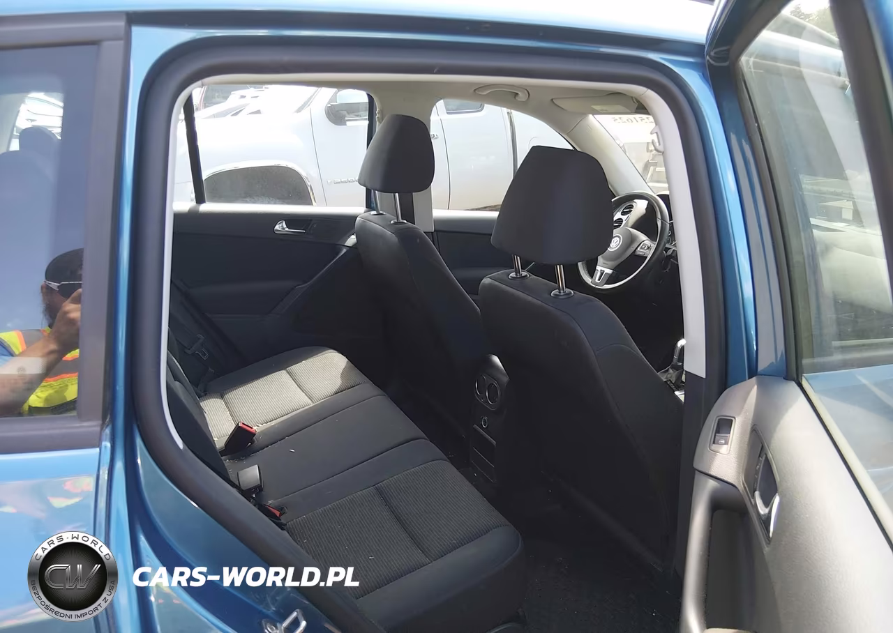 2017 Volkswagen Tiguan 2.0T-2.0T S VIN:WVGBV7AX4HK053679 - 8