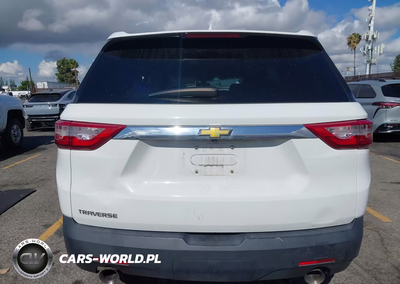 2018 Chevrolet Traverse Ls VIN:1GNERFKW5JJ185200 - 16