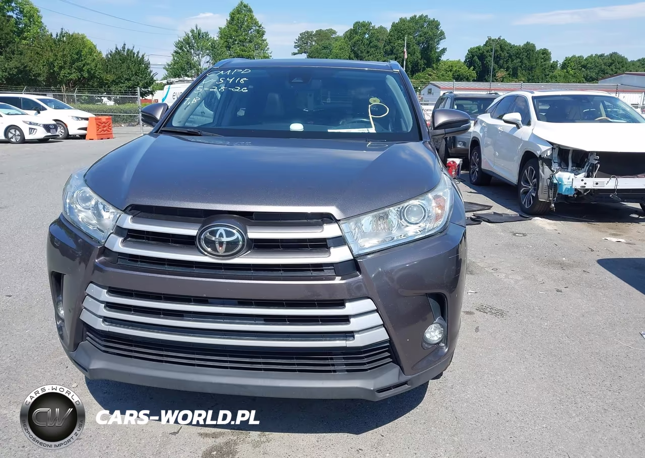 2019 Toyota Highlander Xle VIN:5TDJZRFH7KS605418 - 12