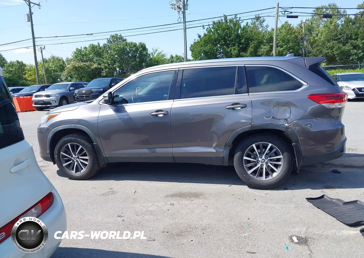 2019 Toyota Highlander Xle VIN:5TDJZRFH7KS605418 - 14