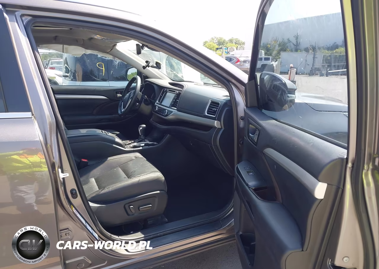 2019 Toyota Highlander Xle VIN:5TDJZRFH7KS605418 - 5