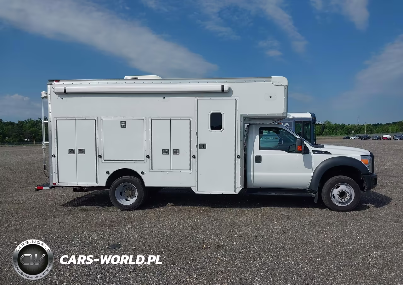 2013 Ford F-550 Chassis Xl VIN:1FDUF5GT3DEB00143 - 17