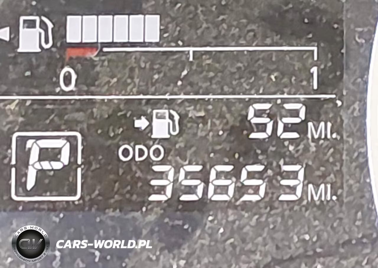 2025 Nissan Versa 1.6 S VIN:3N1CN8DV5SL844921 - 16