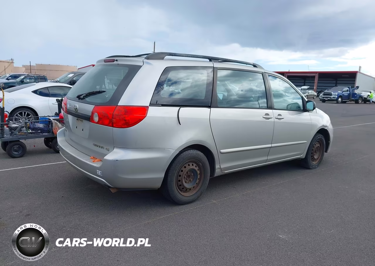 2009 Toyota Sienna Le VIN:5TDZK23C79S267388 - 4