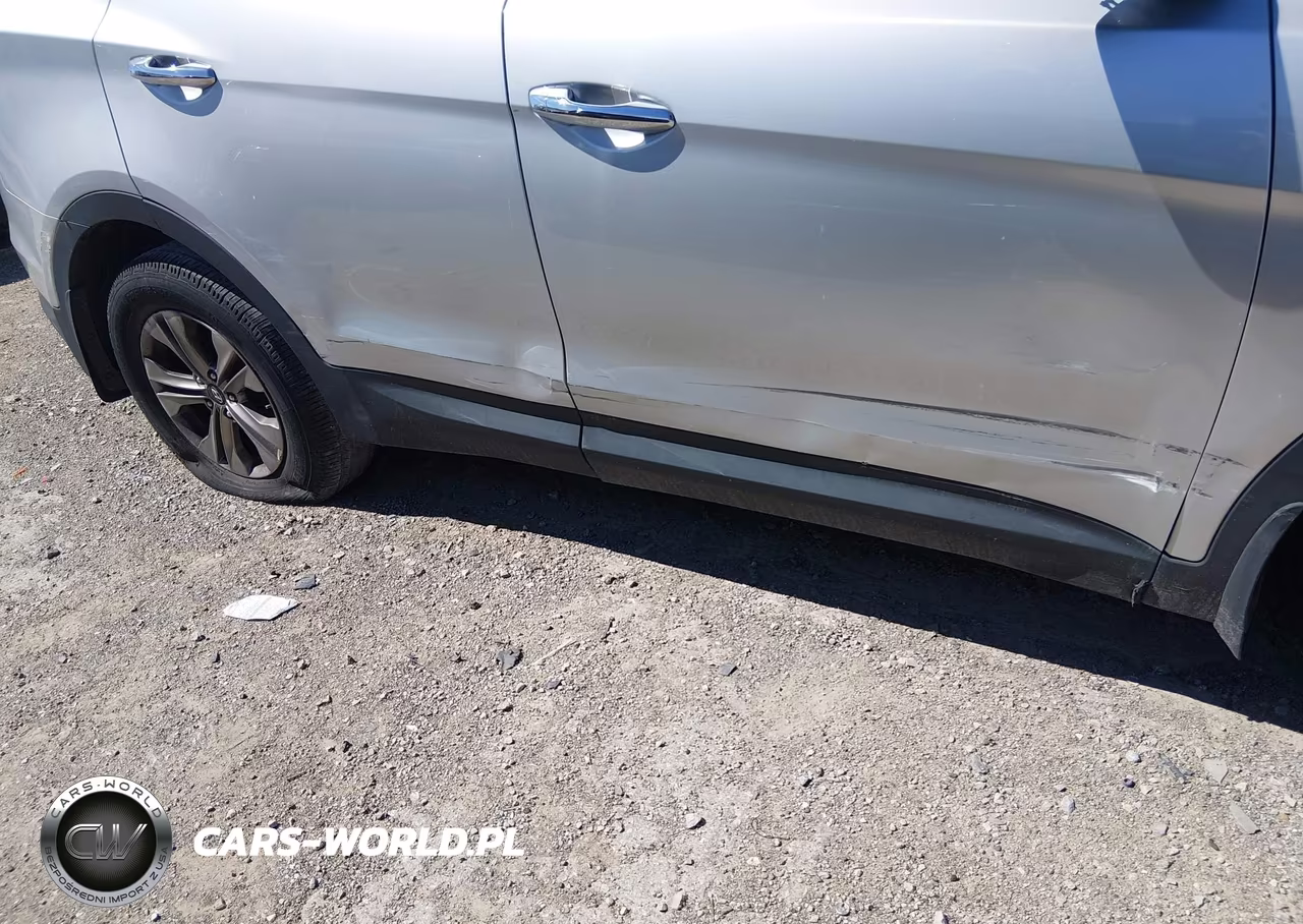 2015 Hyundai Santa Fe Sport 2.4L VIN:5XYZU3LBXFG297050 - 15