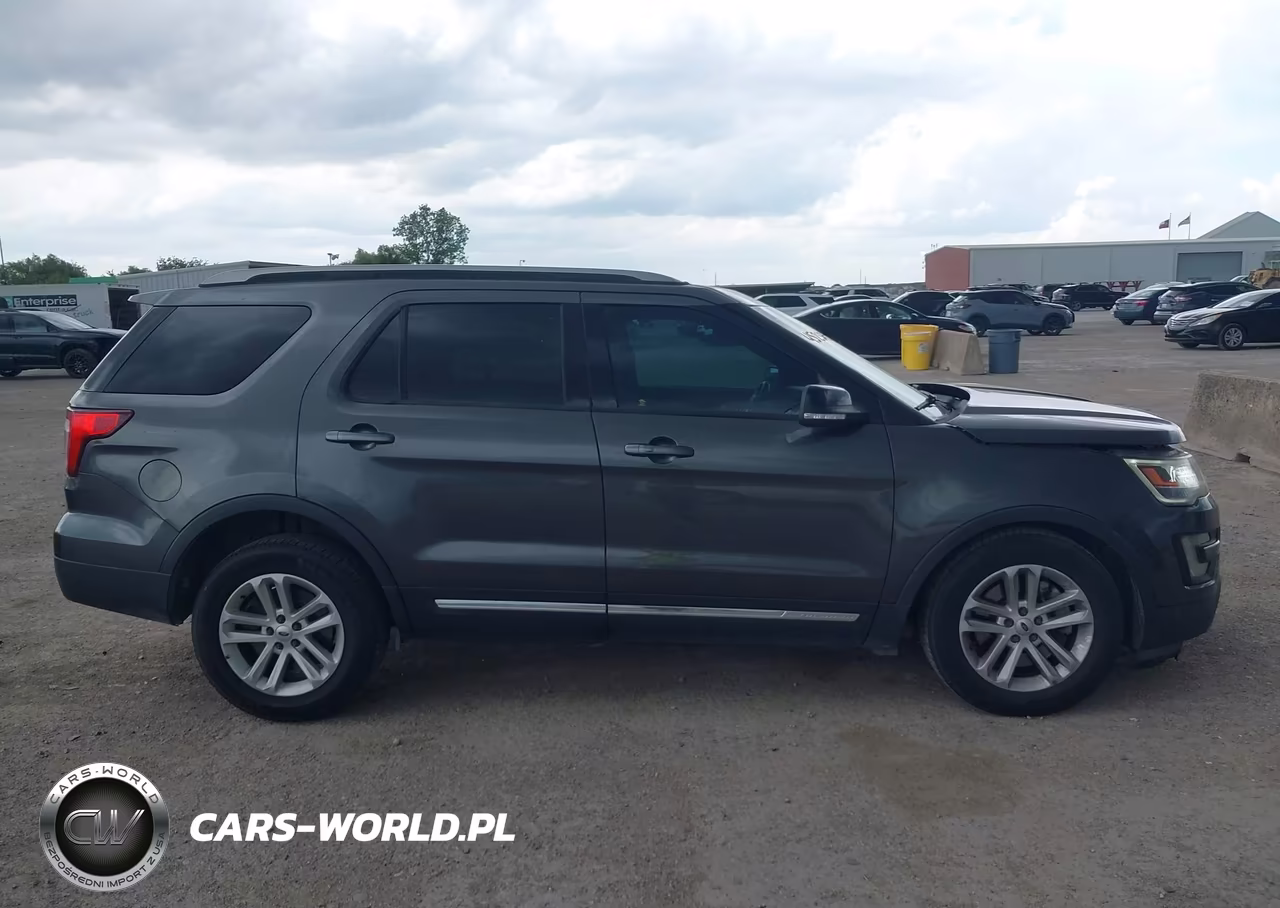 2017 Ford Explorer Xlt VIN:1FM5K7D81HGD39759 - 13