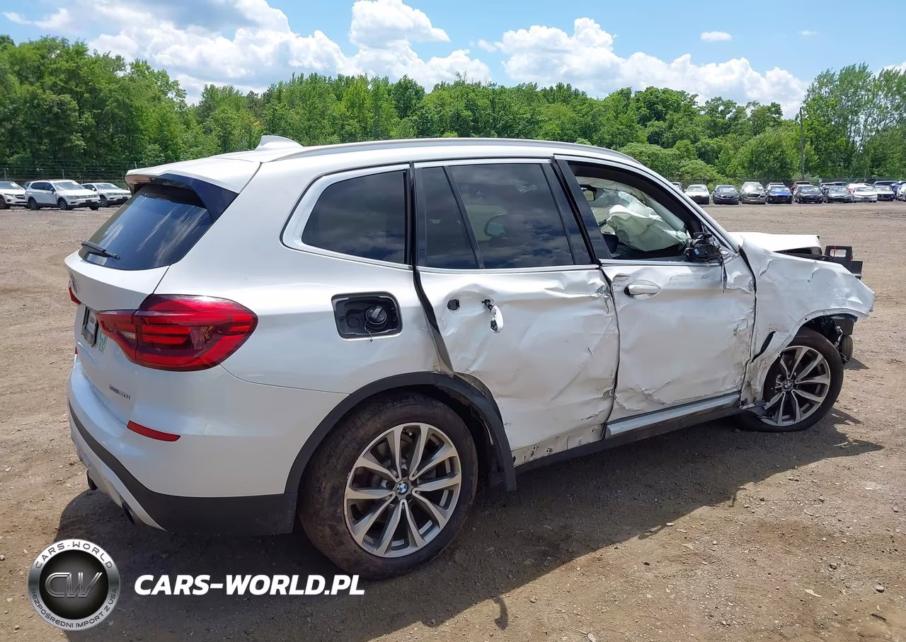 2019 BMW X3 xDrive30I VIN:5UXTR9C56KLD98722 - 17