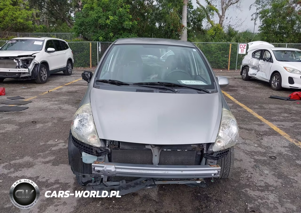 2007 Honda Fit Sport VIN:JHMGD38647S020732 - 13
