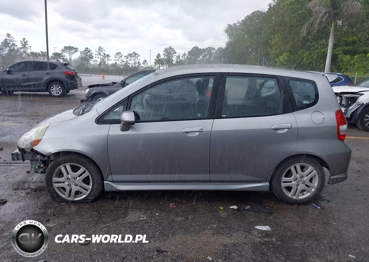 2007 Honda Fit Sport VIN:JHMGD38647S020732 - 15
