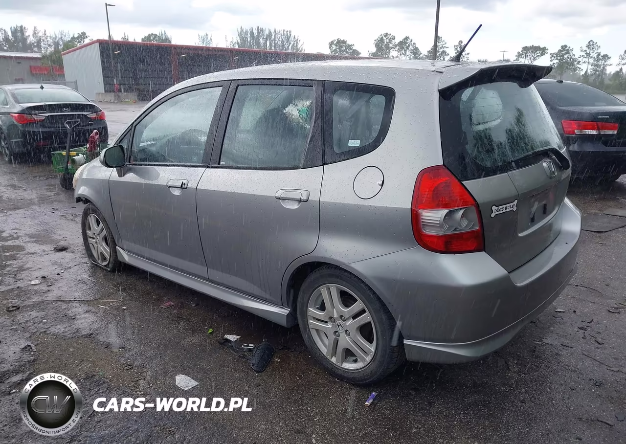 2007 Honda Fit Sport VIN:JHMGD38647S020732 - 3