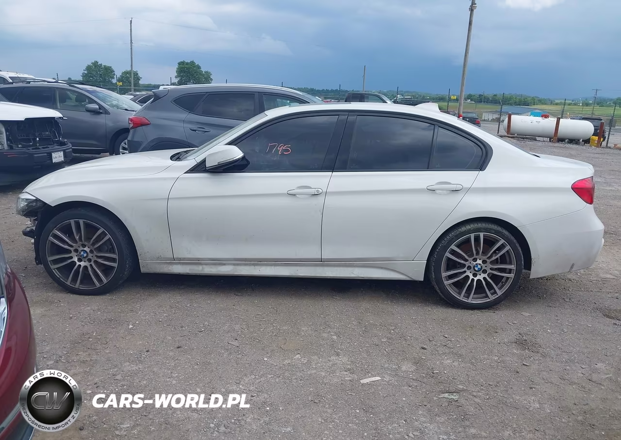 2018 BMW 330I xDrive VIN:WBA8D9C52JEM34845 - 14