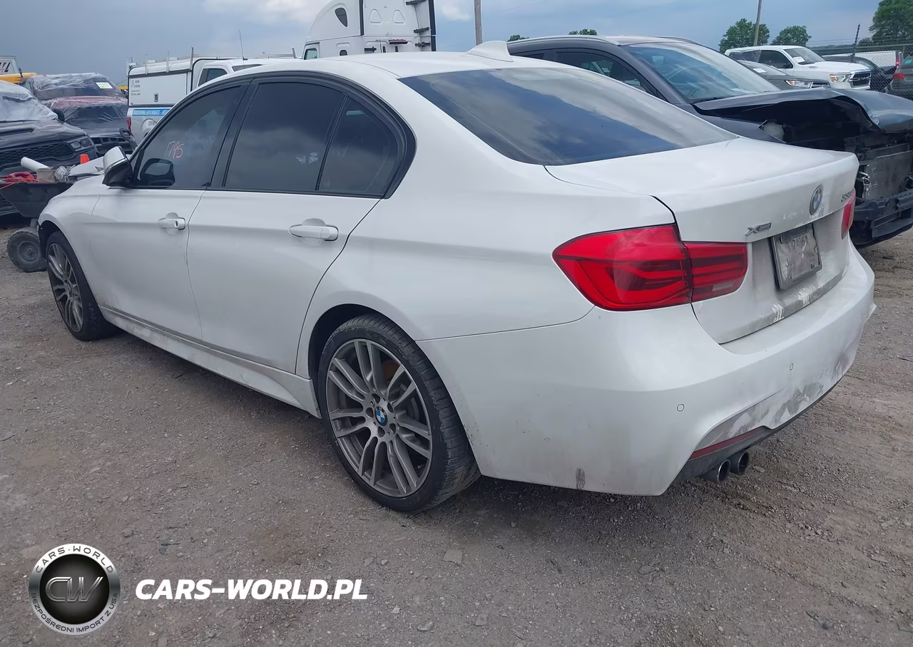 2018 BMW 330I xDrive VIN:WBA8D9C52JEM34845 - 3
