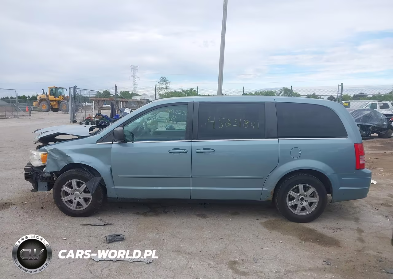 2010 Chrysler Town & Country New Lx VIN:2A4RR2D16AR374836 - 14