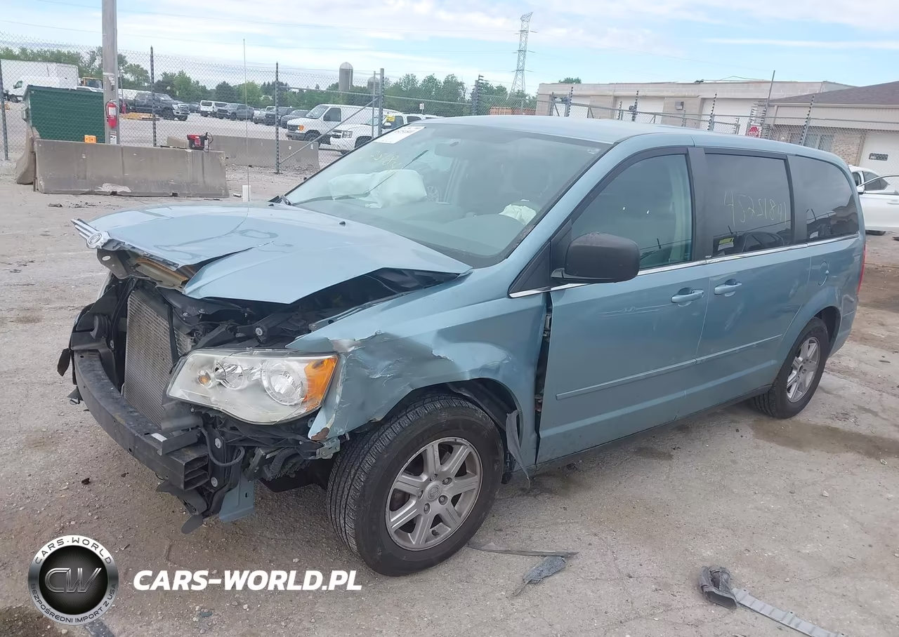 2010 Chrysler Town & Country New Lx VIN:2A4RR2D16AR374836 - 2
