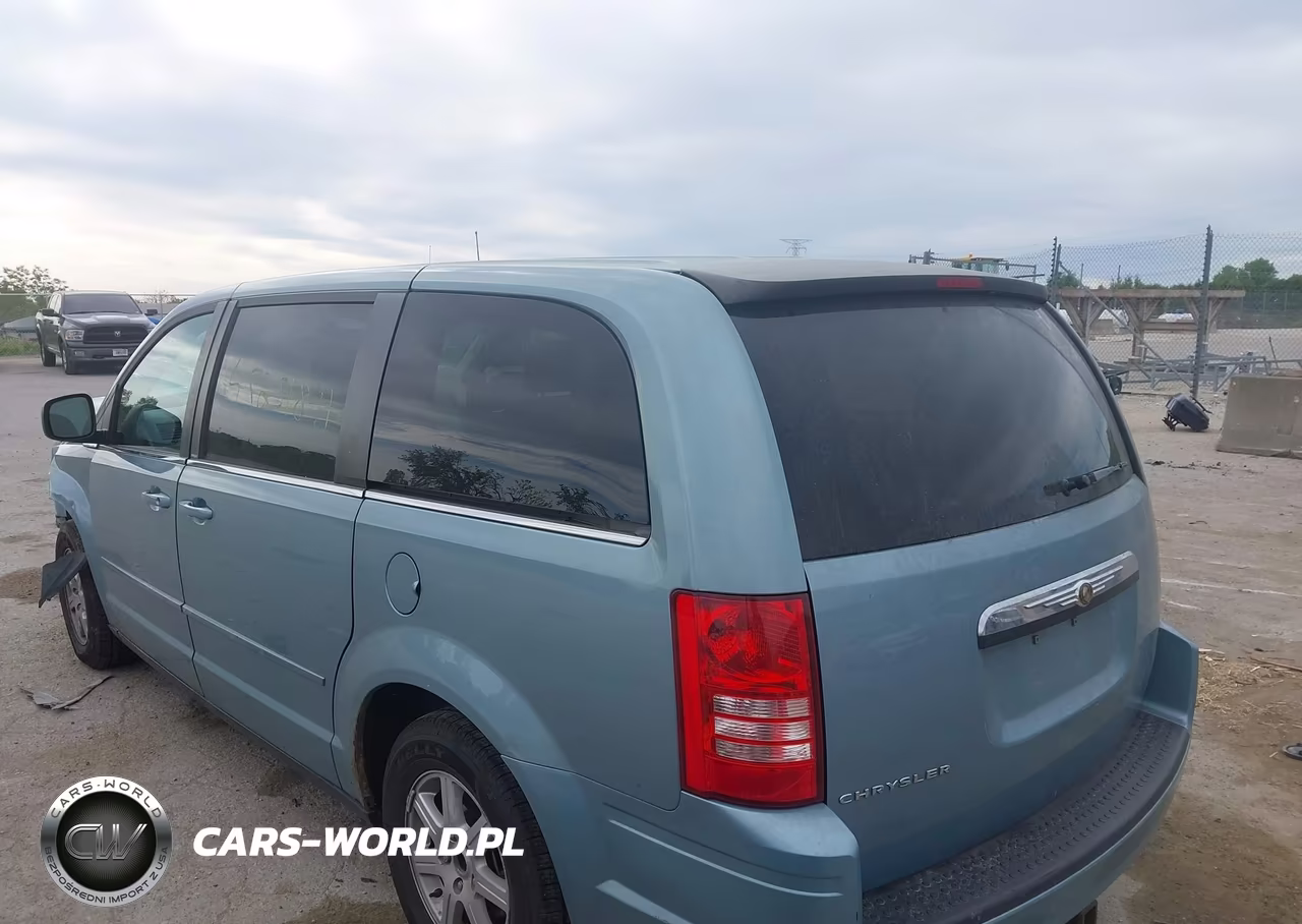 2010 Chrysler Town & Country New Lx VIN:2A4RR2D16AR374836 - 3