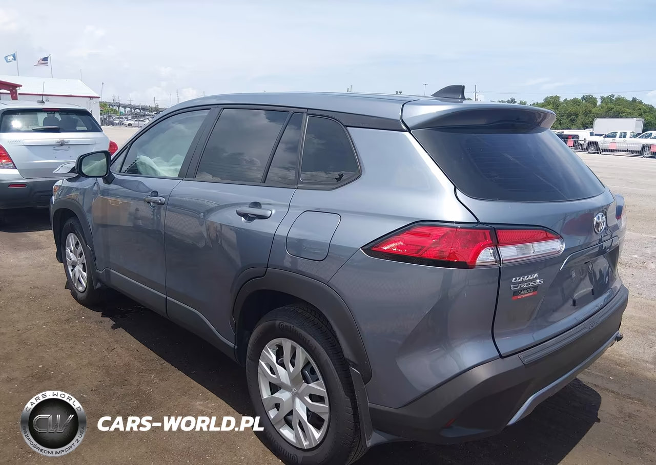 2025 Toyota Corolla Cross L VIN:7MUAAAAGXSV136967 - 14