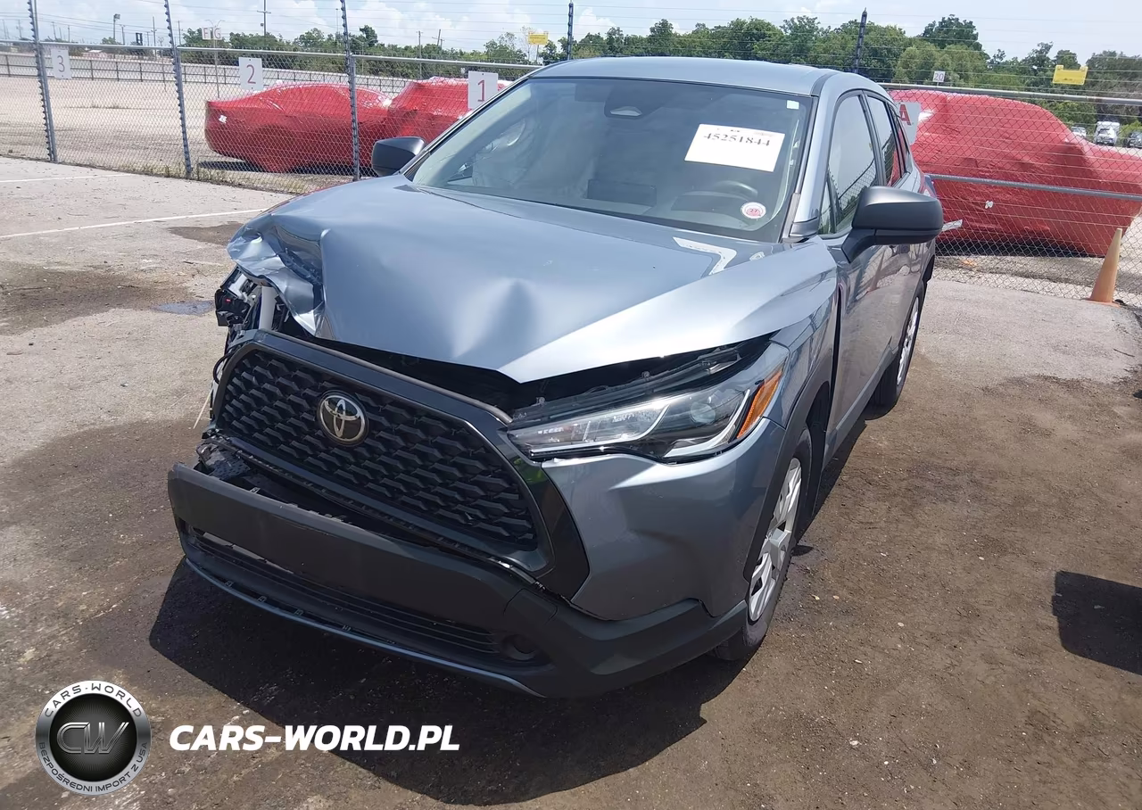 2025 Toyota Corolla Cross L VIN:7MUAAAAGXSV136967 - 2