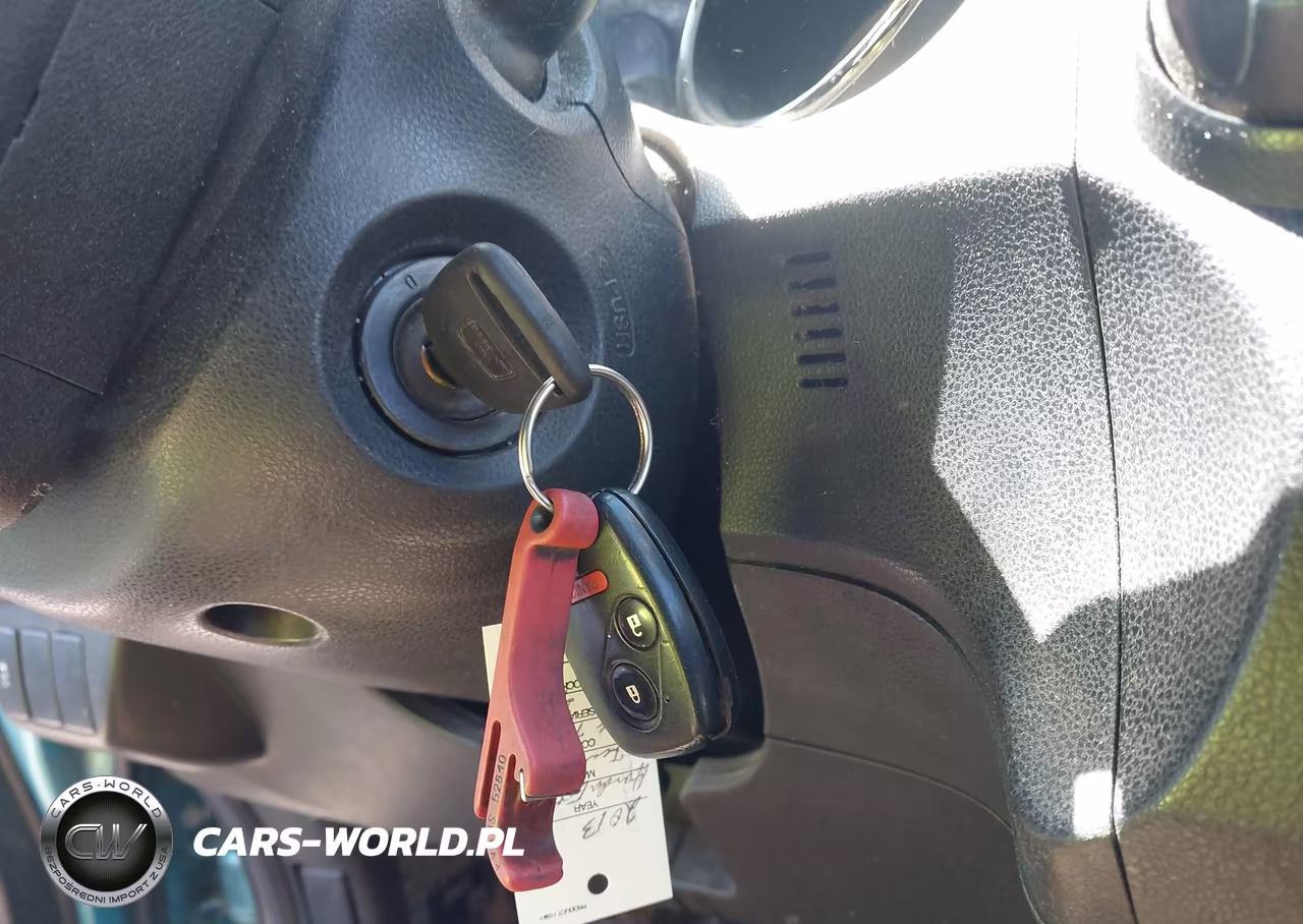 2013 Honda Fit Sport VIN:JHMGE8G51DC000950 - 11