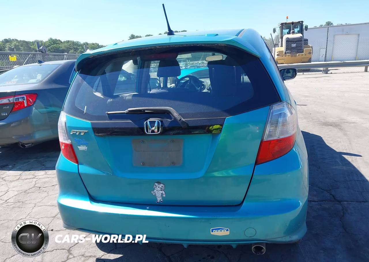 2013 Honda Fit Sport VIN:JHMGE8G51DC000950 - 16