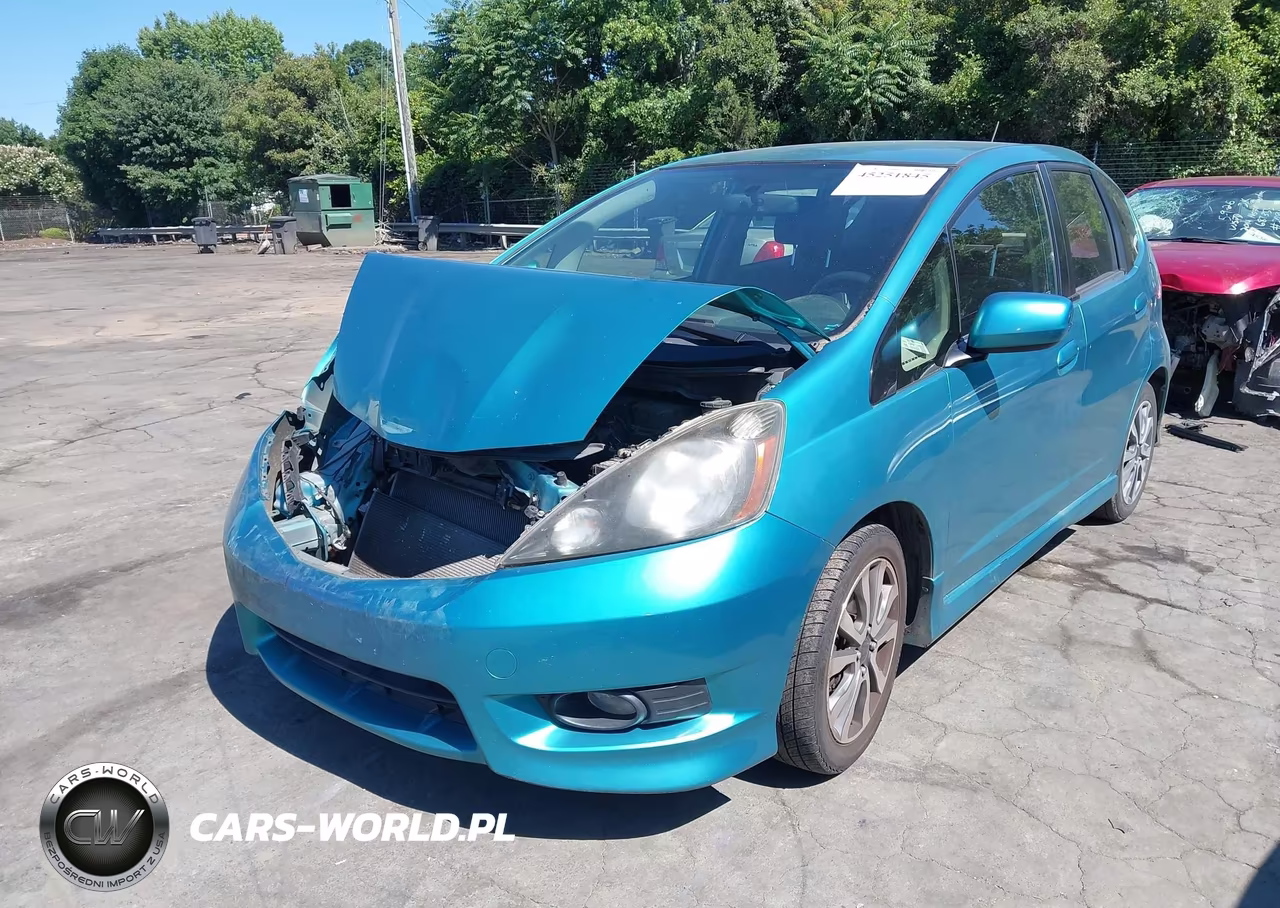 2013 Honda Fit Sport VIN:JHMGE8G51DC000950 - 2