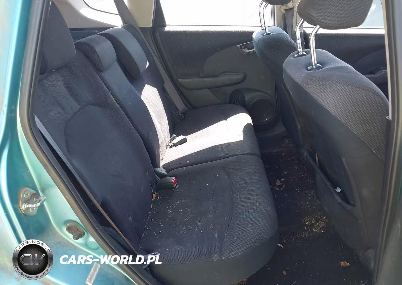 2013 Honda Fit Sport VIN:JHMGE8G51DC000950 - 8