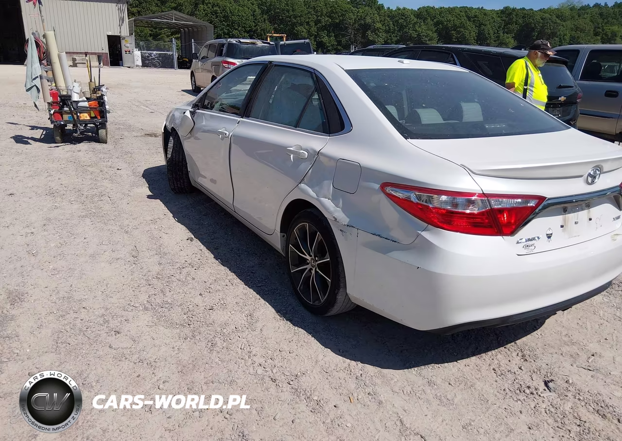 2017 Toyota Camry Xse VIN:4T1BF1FKXHU334235 - 3