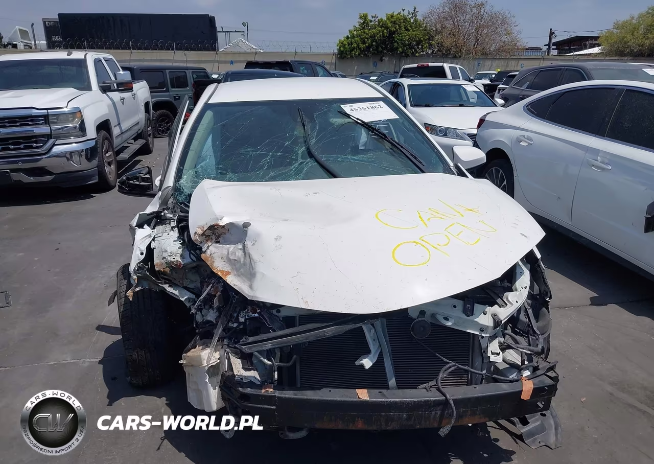 2017 Toyota Corolla Le VIN:2T1BURHE0HC907415 - 13